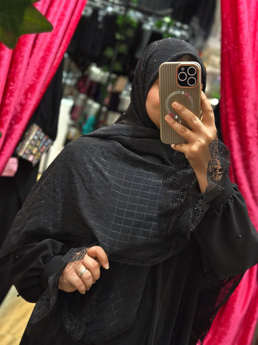 روسری اطلس نگین بارونی