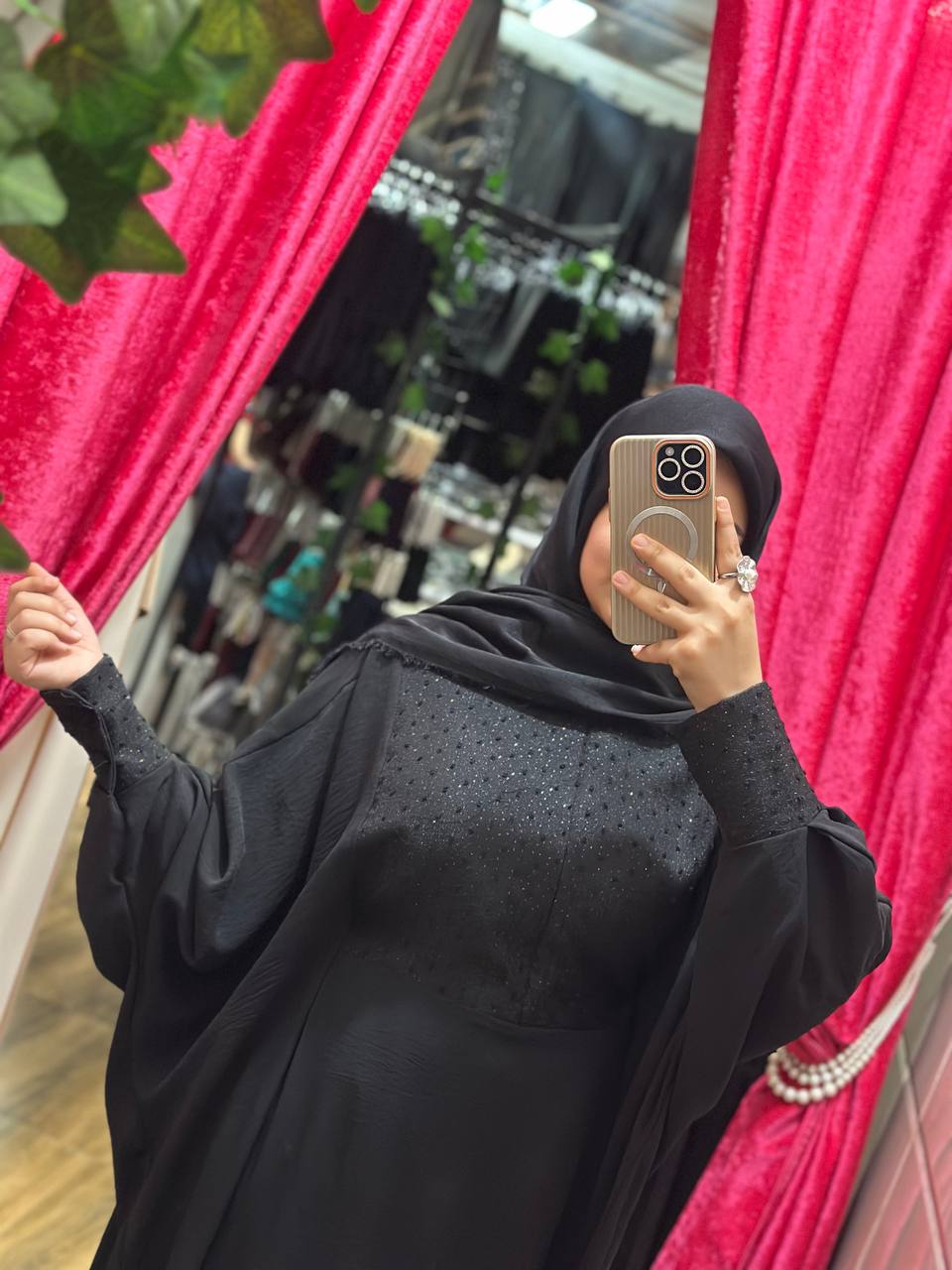 عبا تابان