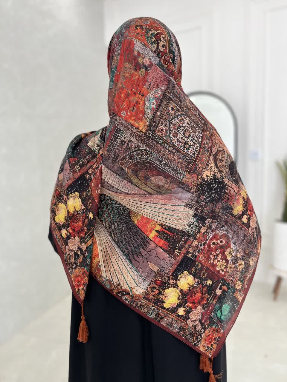 روسری نخی طرح میدان آزادی